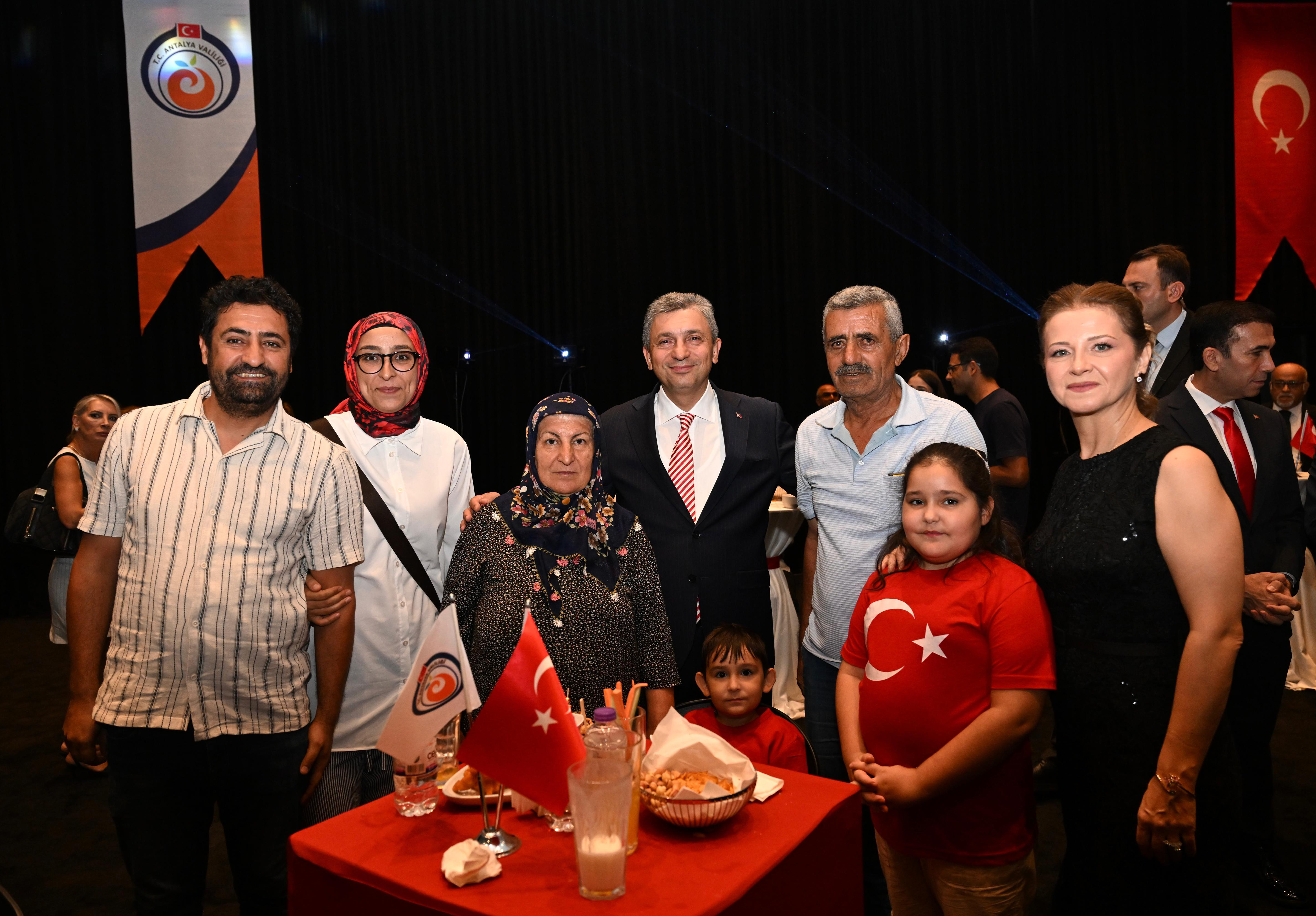 vali-sahin-bu-zaferleri-bize-hediye-ede1482341441021-101811