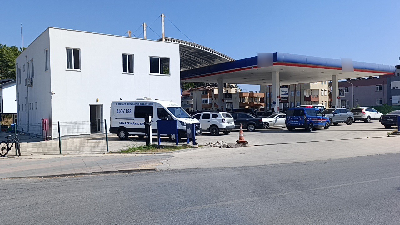 aw78186002-102530
