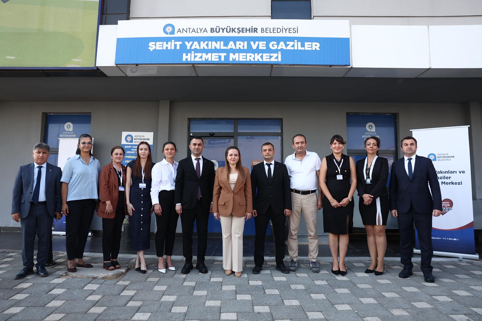 sehit-yakinlari-ve-gaziler-hizmet-merkezi-hizmet-vermeye-basladi-4-111539