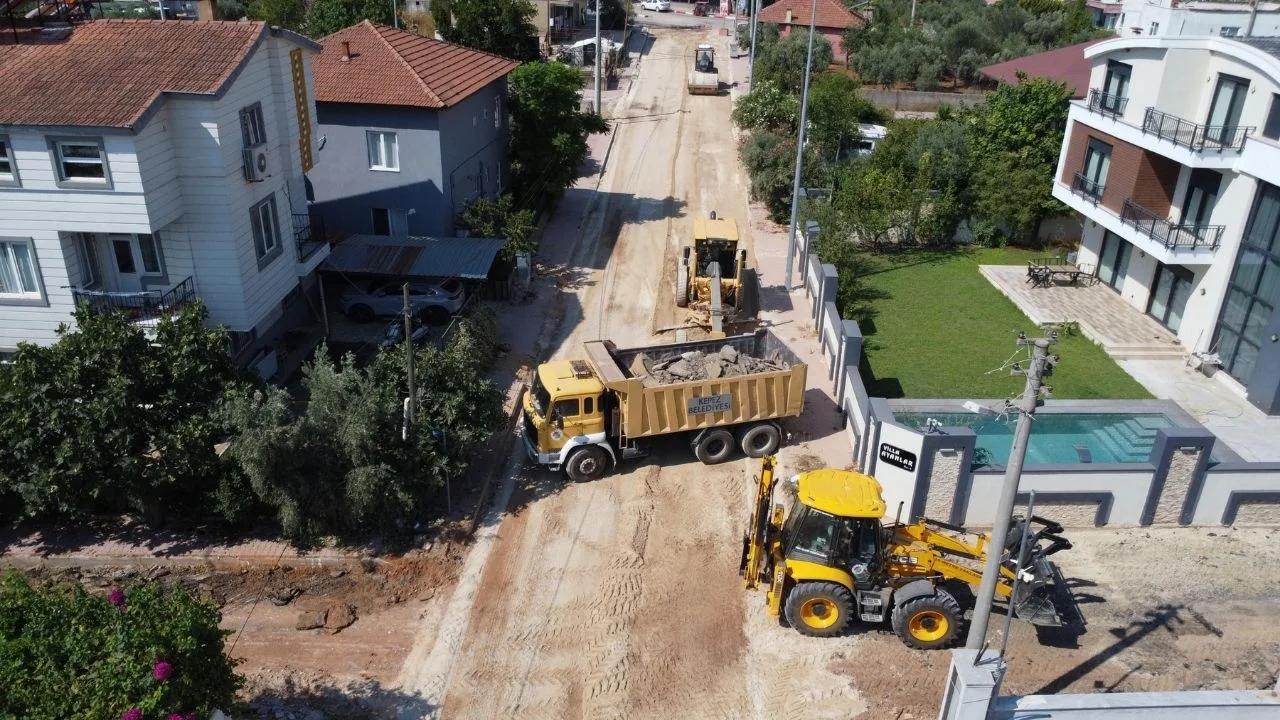 Kepez Duacı'da sıcak asfalt çalışması