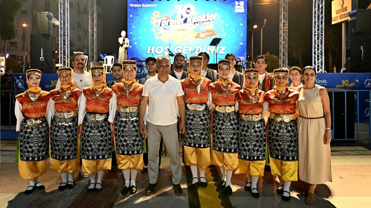 Antalya'da Yöreler Renkler Festivali’nde Güneydoğu Anadolu Gecesi