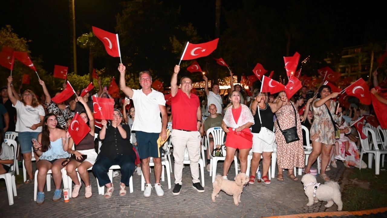 Kemer'de şampiyonluk coşkusu