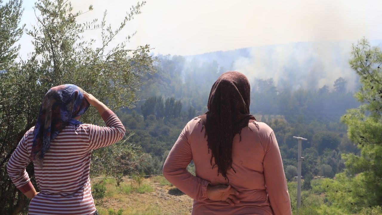 Aksu alevlere teslim: 21 saat geride
