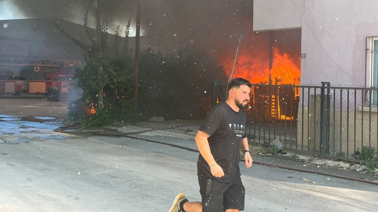 Antalya’da ev ve depo yangını