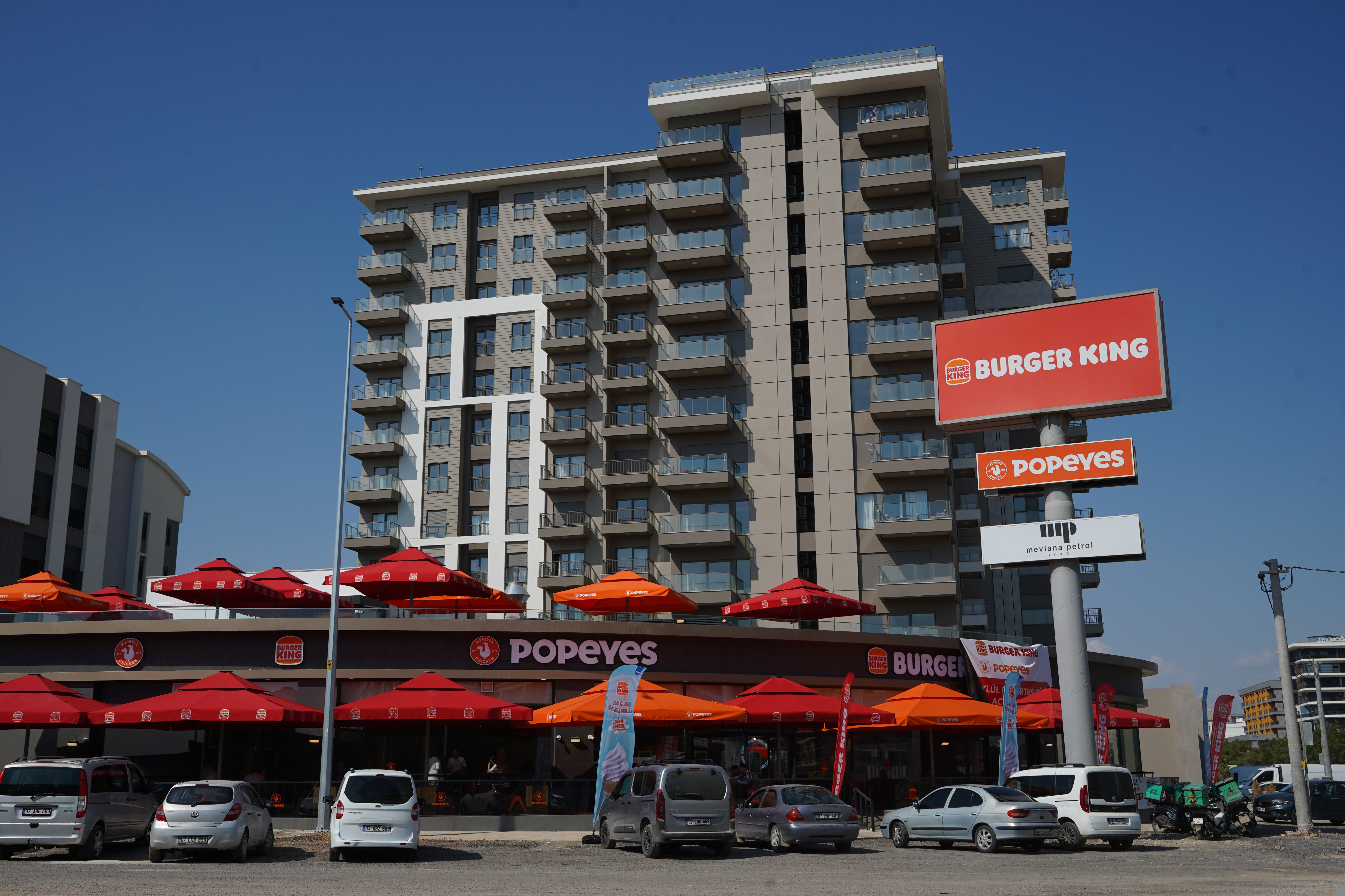 mevlana-petrol-gruptan-altintasa-iki-y1505887448032-055136