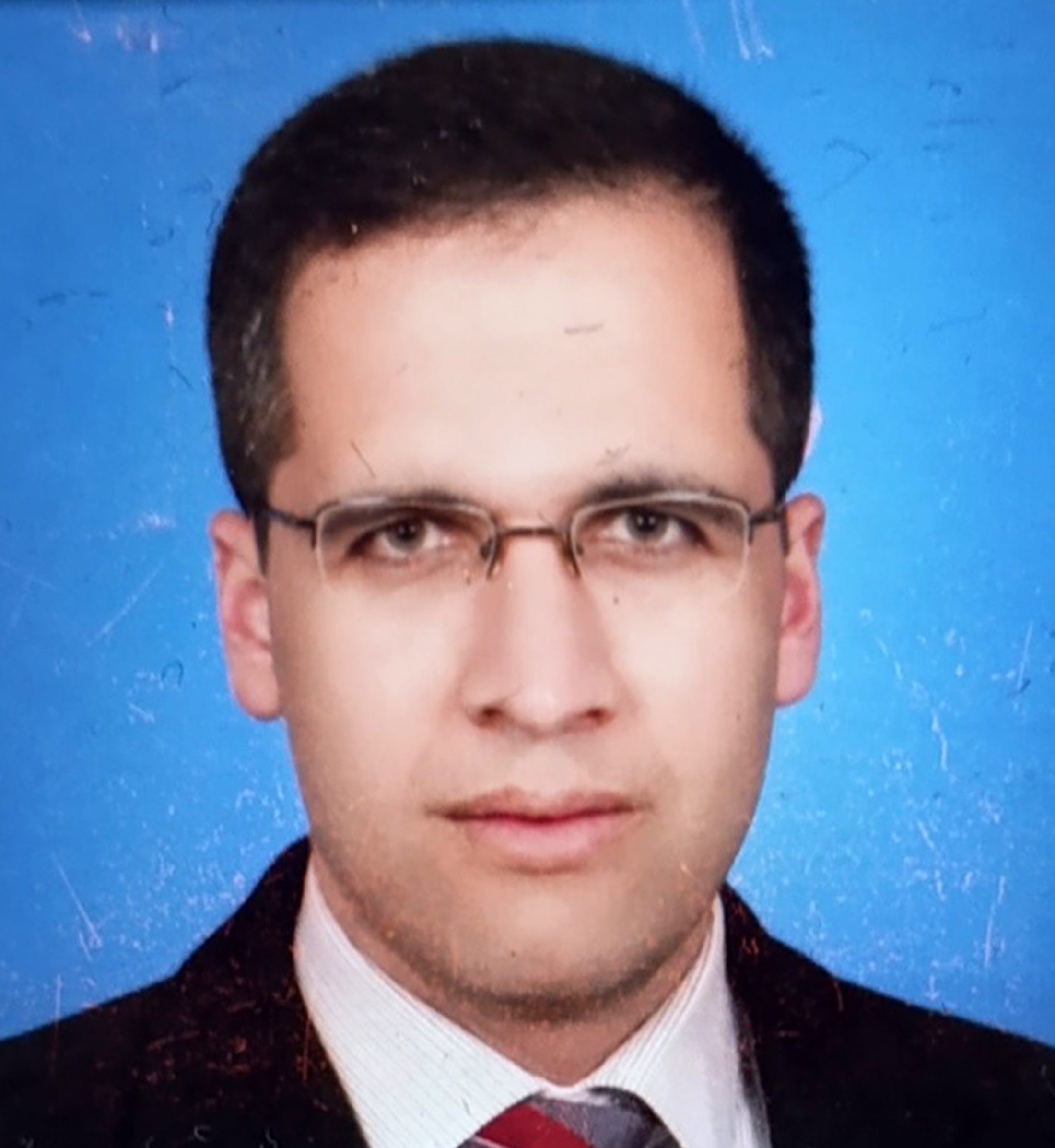 devrilen-traktorun-altinda-kalan-ogretme1511438449760-110535