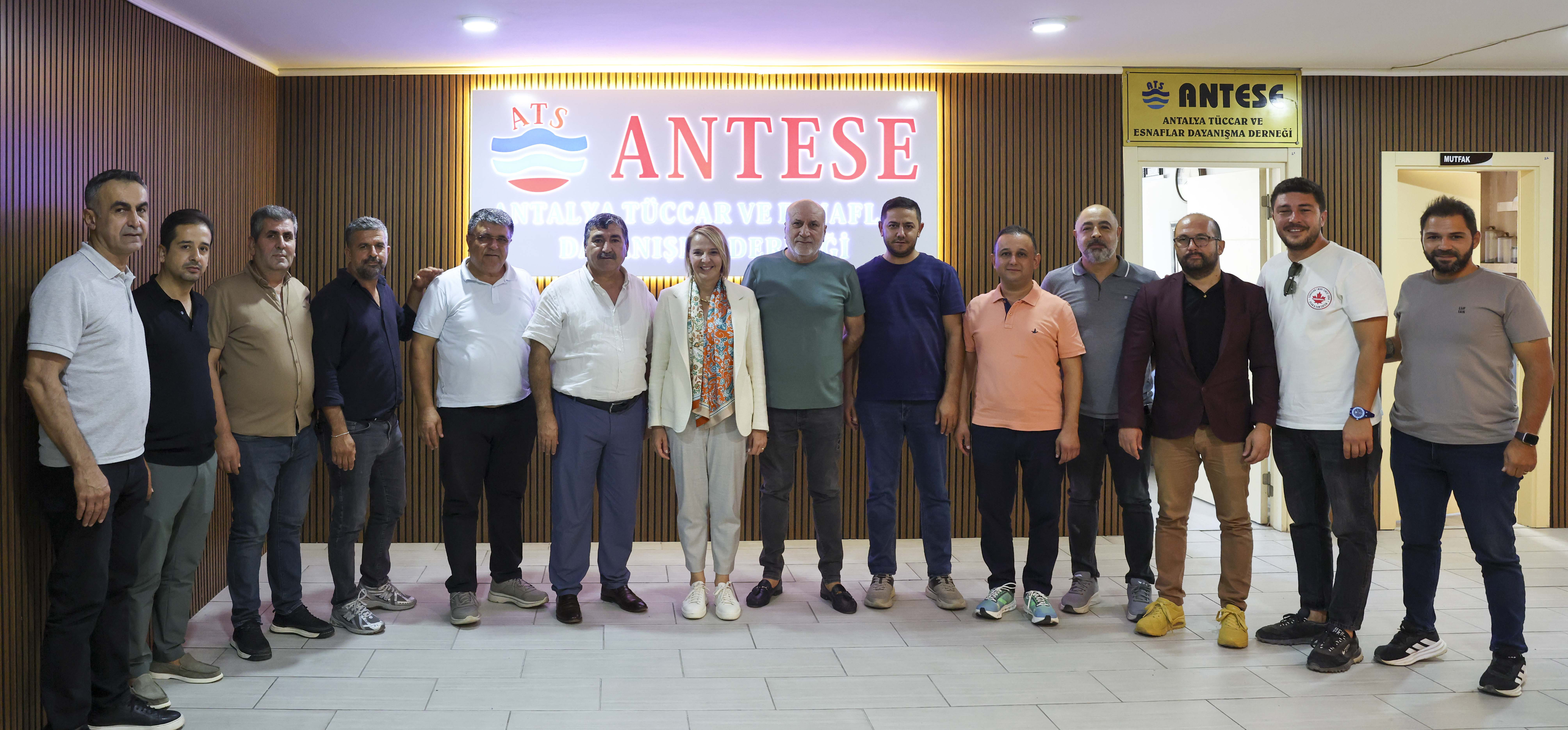 hatice-oz-antalya-toptanci-halinde-pro1517229451324-044227