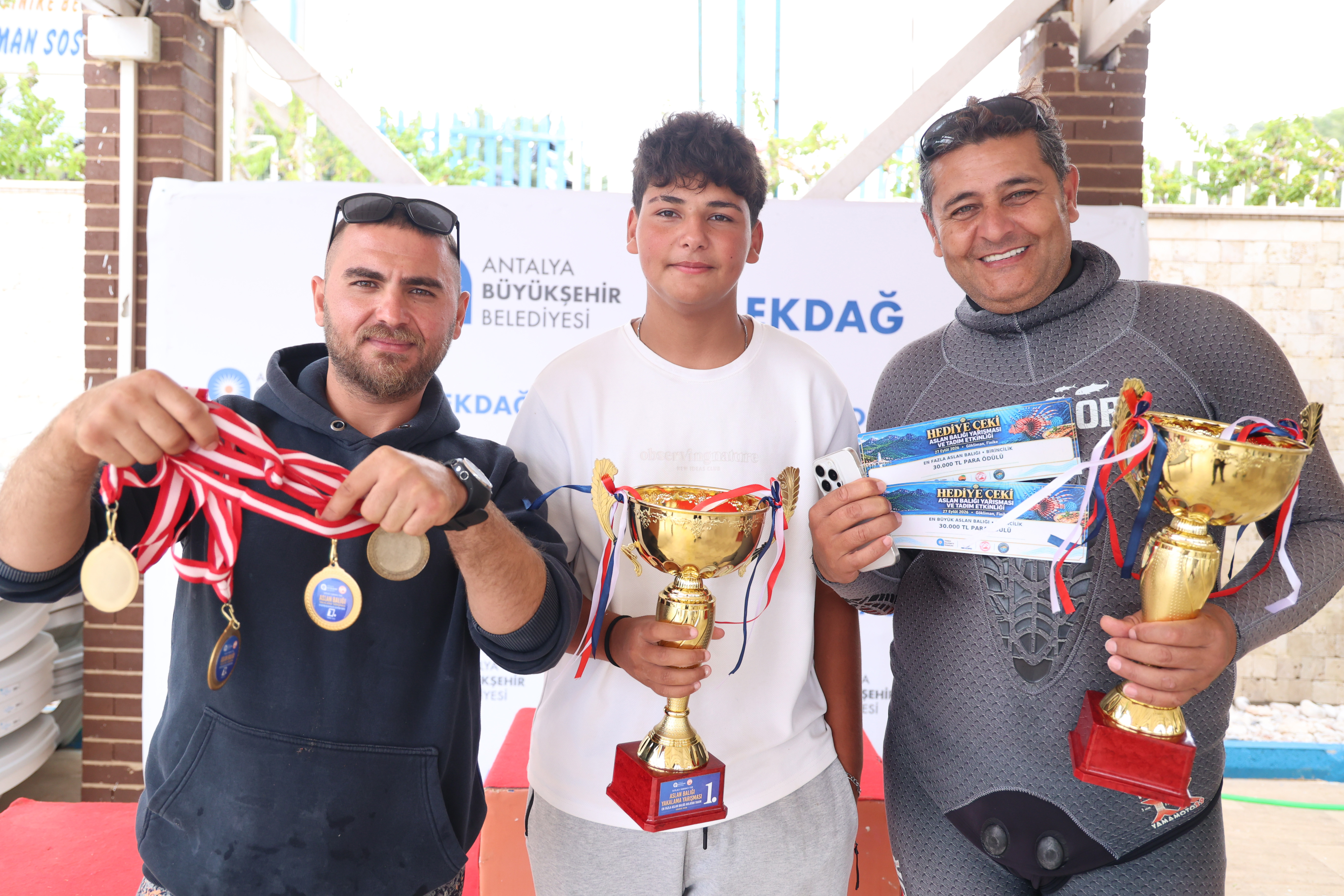 finikede-aslan-baligi-avlama-yarismasi1529184454986-114229