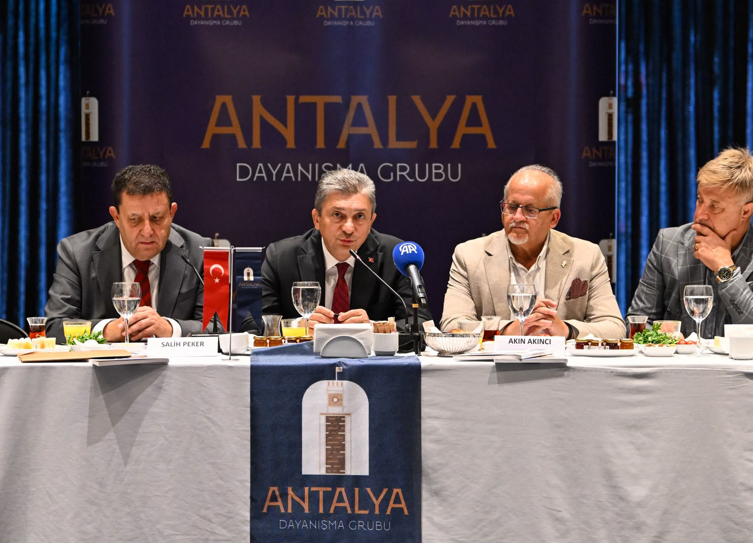 vali-sahin-antalyanin-gelecegi-parlak1529155454977-112751
