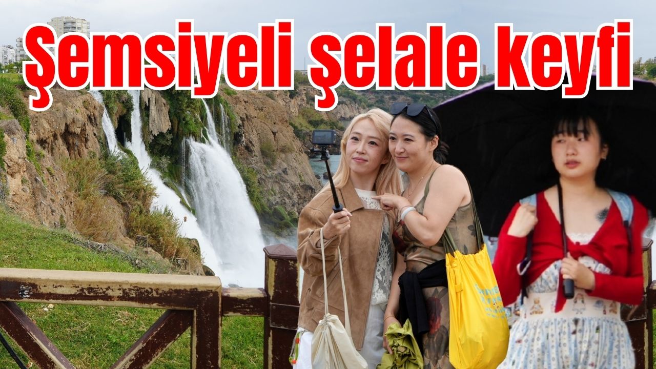 Antalya'da şemsiyeli şelale keyfi 