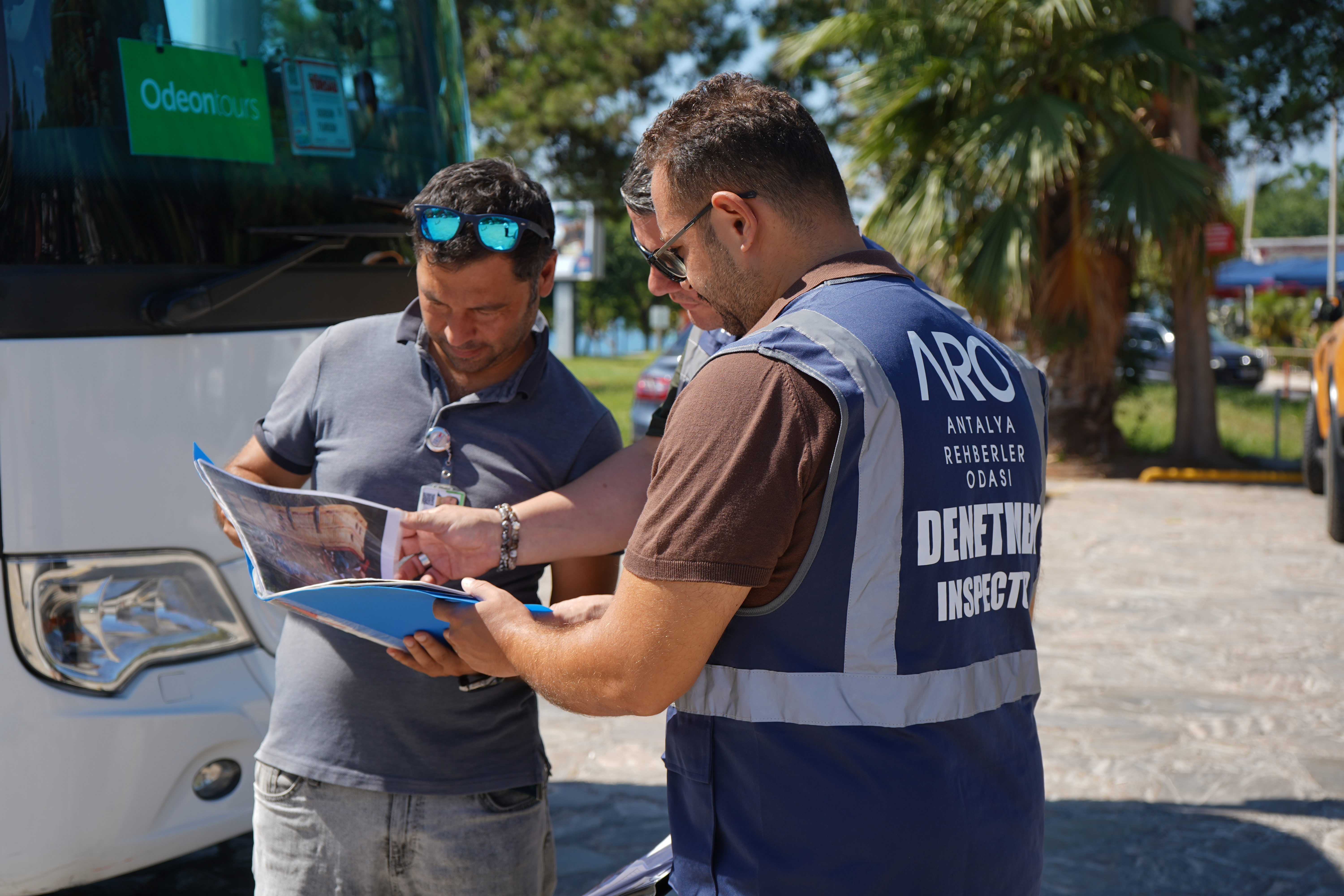 antalyada-belgesiz-rehberlik-denetimi-1538340457801-112200