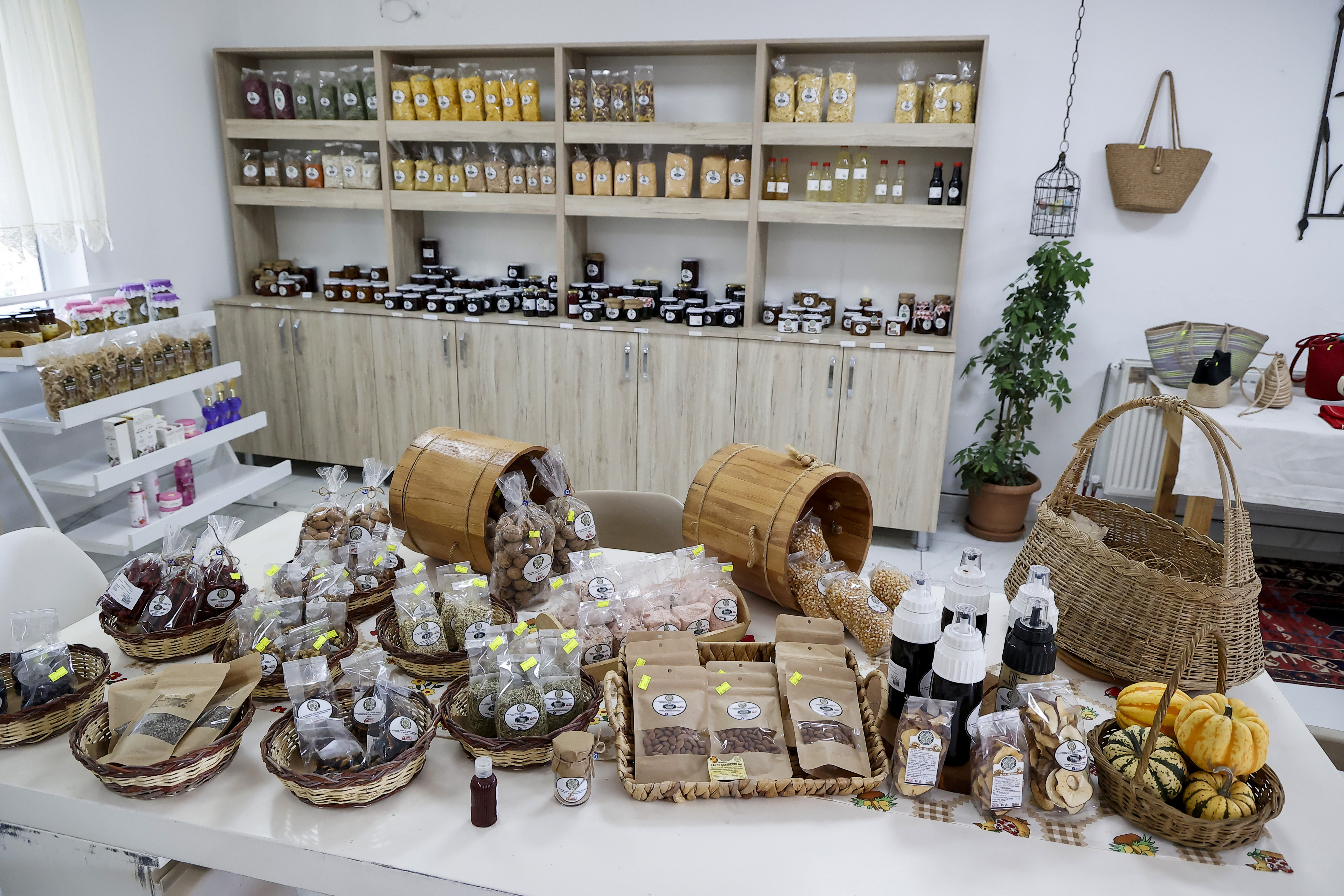 buyuksehirin-kadin-kooperatiflerinde-ki1538617457872-125952