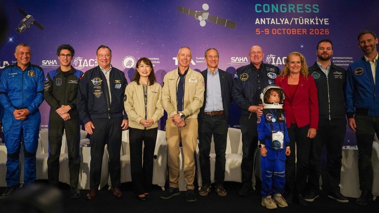 Astronotlar, uzay yolculuğunun risklerini anlattı