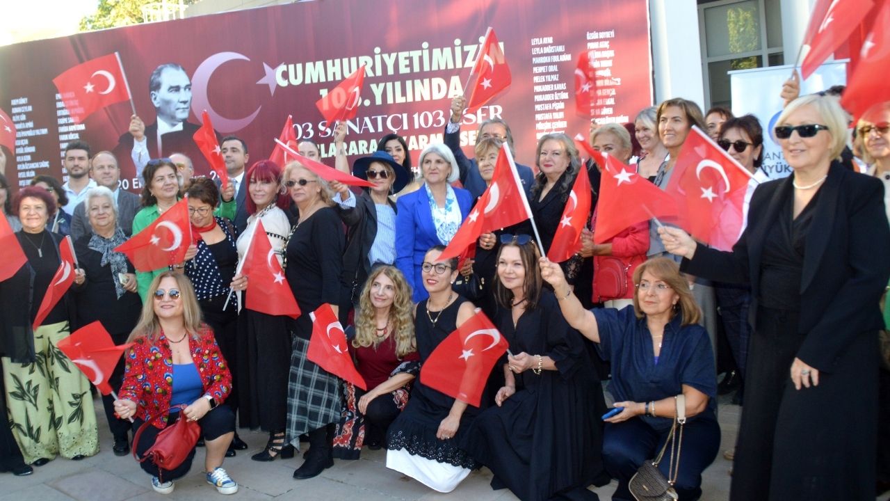 Antalya’da ‘103 Sanatçı 103 Eser’ sergisi açıldı