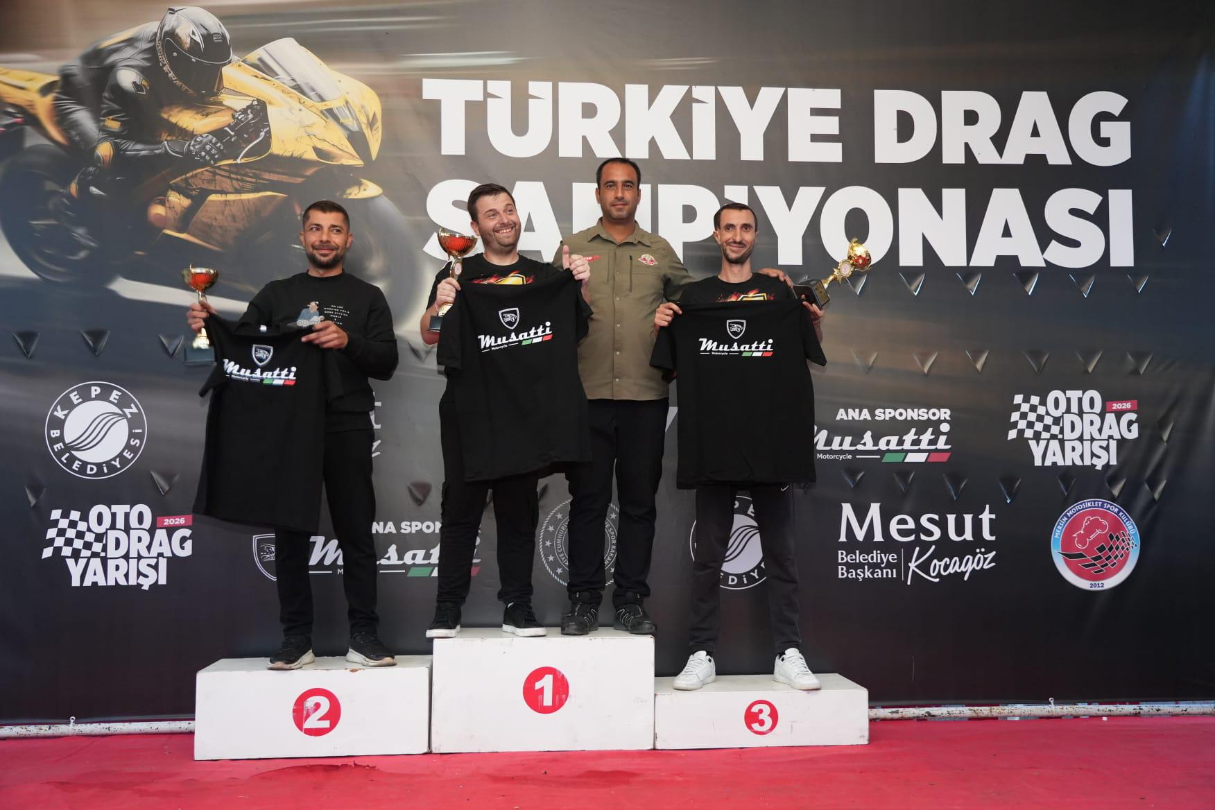 motosiklet-tutkunlari-kepez-e-akin-etti-turkiye-drag-sampiyonasi-nin-sampiyonlari-kursude7-113436