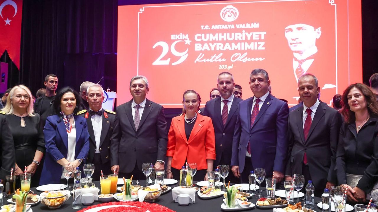 Vali Şahin’den Cumhuriyet ve Atatürk vurgusu