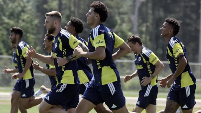 Fenerbahçe'nin Rekor Transferiydi: Becao Tek Başına Türkiye'den Ayrıldı
