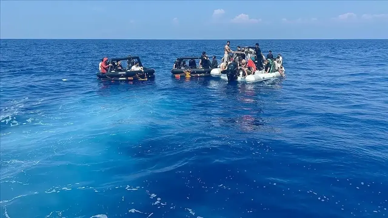 Bodrum açıklarında geri itilen 36 göçmen kurtarıldı
