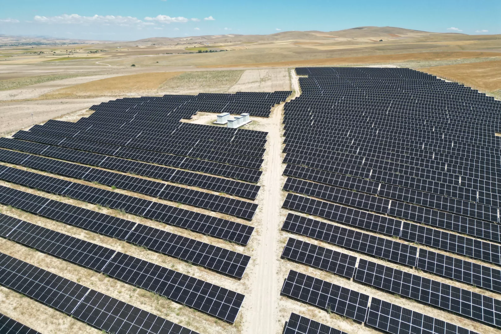 CW Enerji Yeşil Dönüşüme Güneş Enerjisiyle Katkı Sağlıyor