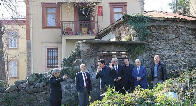 Vali Karahan, Zeytinlik Projesini yerinde inceledi
