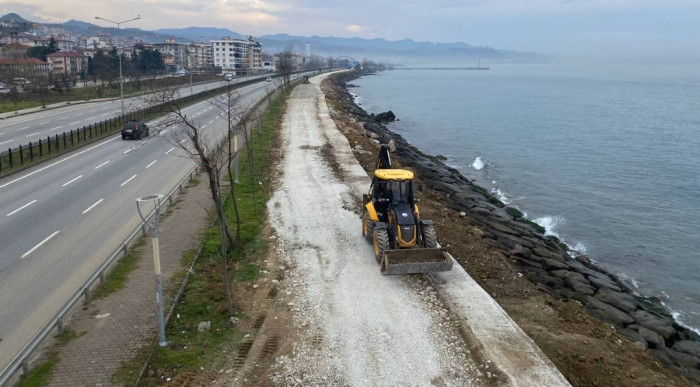 Yakar, 'Bisiklet yolunun ilk etabı hayırlı olsun'
