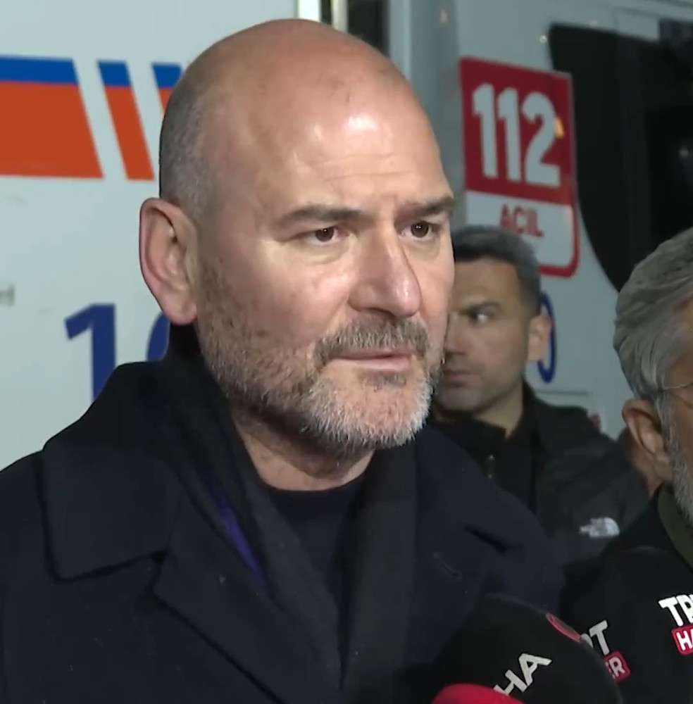 3 kişi hayatını kaybetti, 6 kişi enkazdan çıkarılmaya çalışılıyor