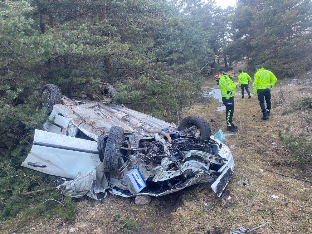 Takla atan otomobildeki 1 kişi öldü, 2 kişi yaralandı