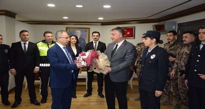 Vali Doruk, Türk Polis Teşkilatının kuruluş yıl dönümü kutladı