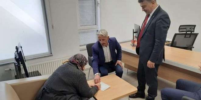 Çorum'da bir kadın traktörünü satıp gelirini depremzedelere bağışladı!