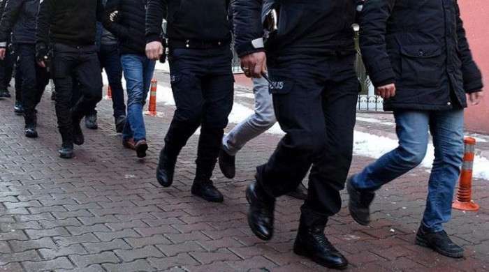 Çorum'da aranan 3 kişi oy kullanmaya gelince yakalandı