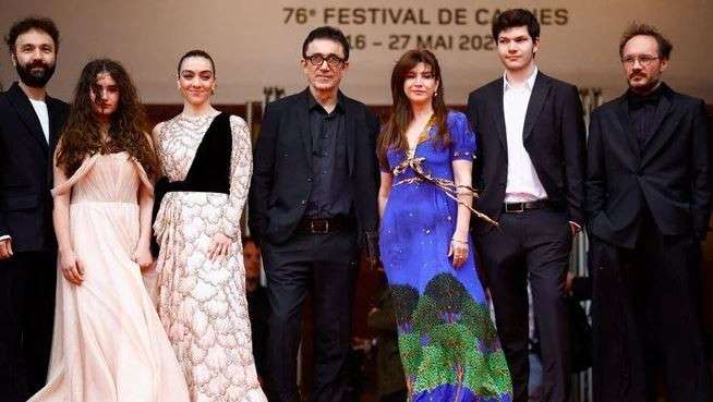 "Kuru Otlar Üstüne" filmi, Cannes’da dakikalarca alkışlandı