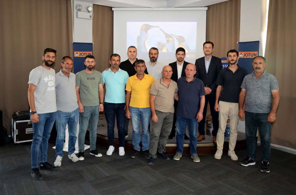 Usta fırçalar ve boya ustaların İzmir buluşması