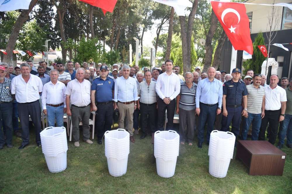 Manisa’lı çiftçi kendilerine verilen hibe katkılardan memnun