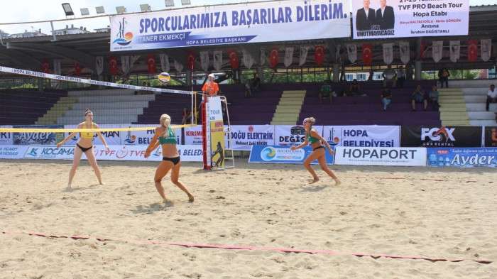 Artvin'de "19. Hopa Kültür Sanat ve Deniz Festivali" başladı