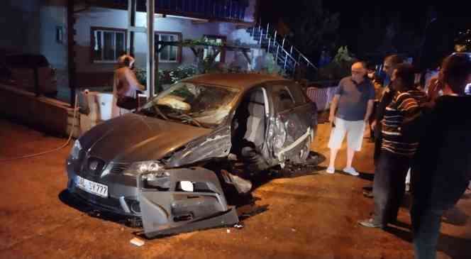 Sinop'ta iki otomobil çarpıştı, 1 kişi öldü, 8 kişi yaralandı