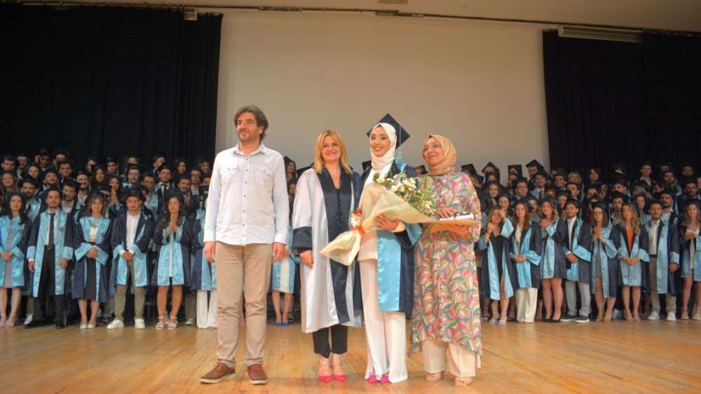 Yeni diş hekimleri sağlık hizmetleri için kolları sıvadı
