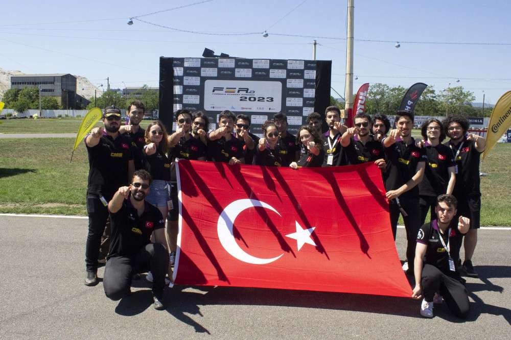 DEÜ’nün Formula Ekibi Romanya’da fırtına gibi esti
