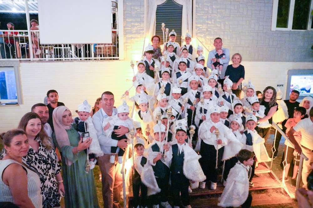 Seferihisar’da toplu sünnet töreni düzenlendi.