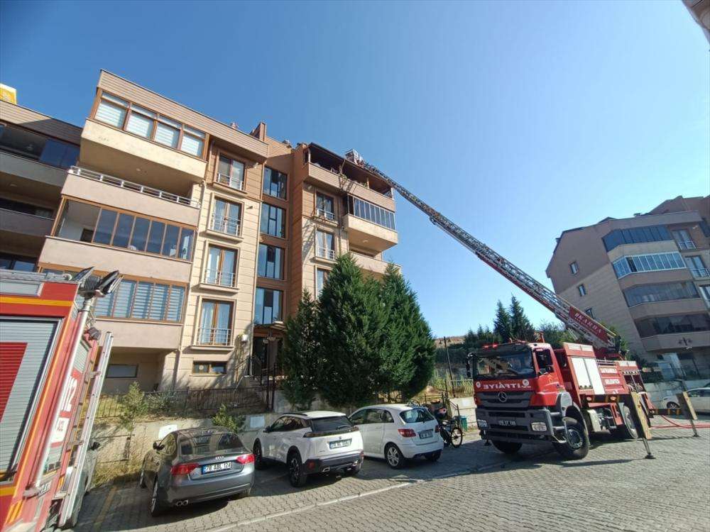 Karabük'te çatı katında çıkan yangın söndürüldü