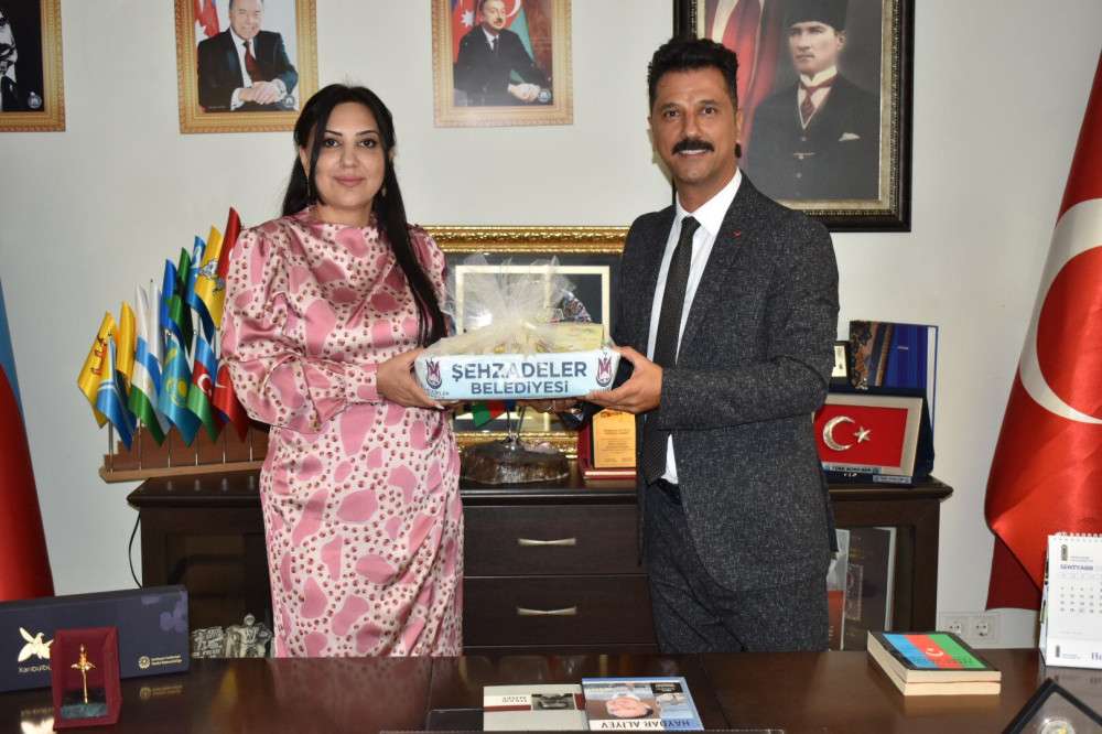Manisa Azerbaycan Kültür Ve Dayanışma Derneğini Şirvan Belediye Başkanı Kürdoğlu Muradov ziyaret etti