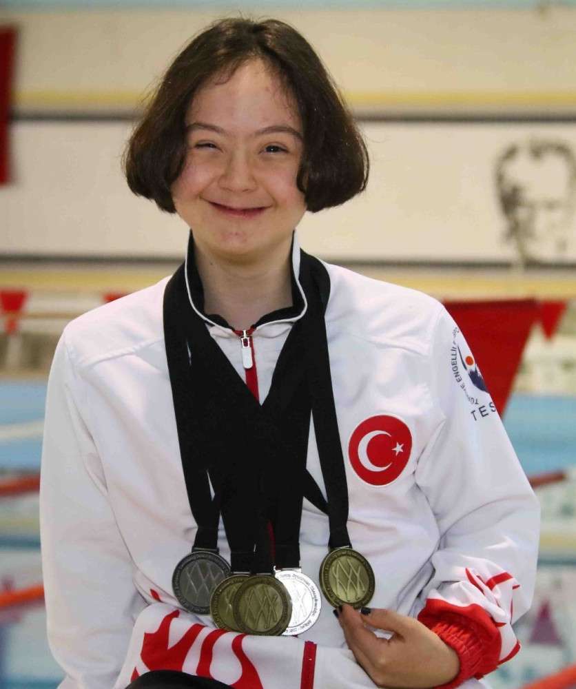 Down Sendromlu Sporcu İrem’den Avrupa Şampiyonasında 5 Madalya