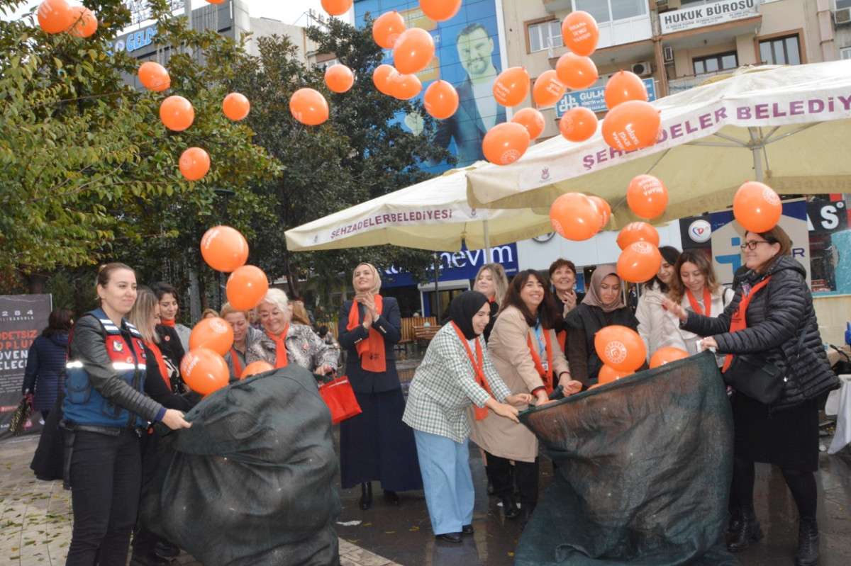 Manisa’da kadınlar alanlara indi