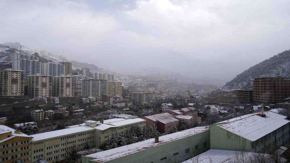 Komşu il kara kışı martta yaşıyor