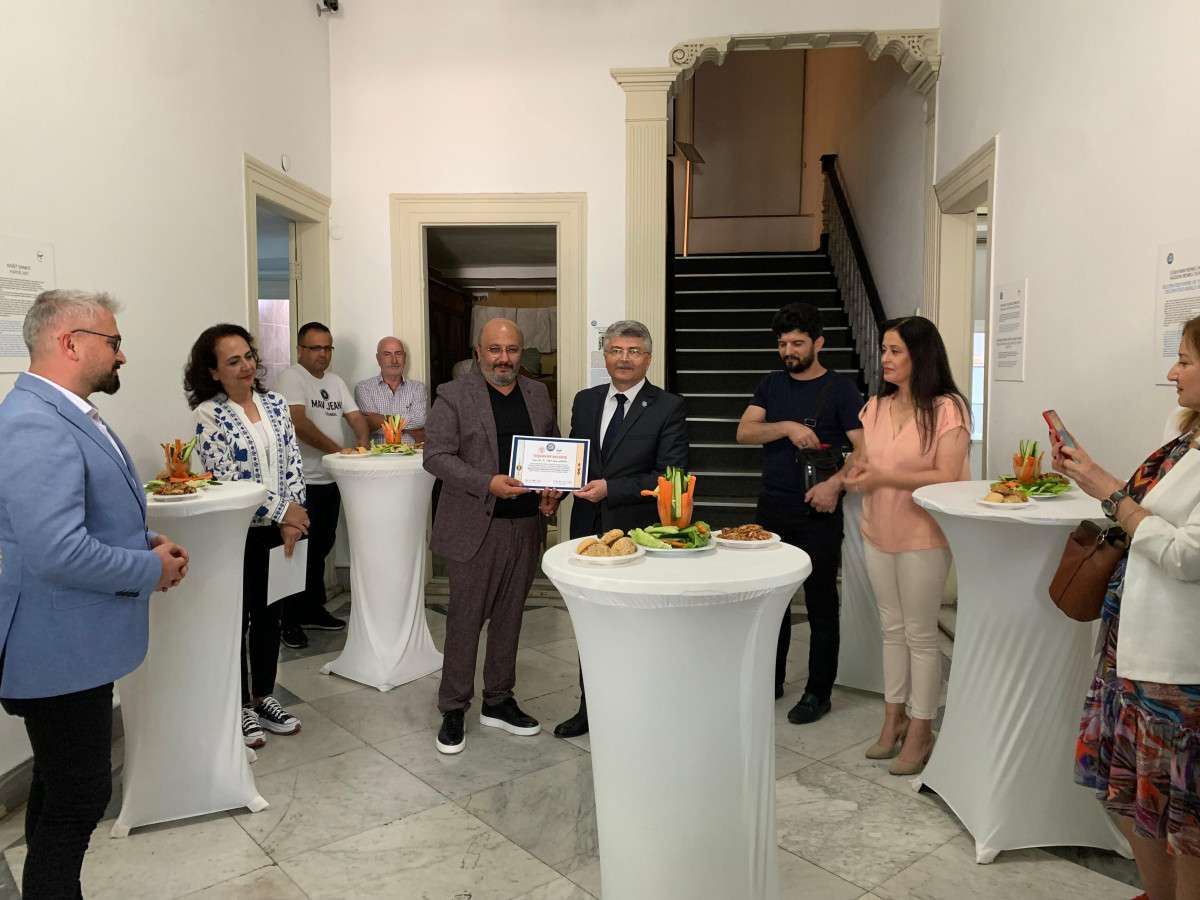 Ege’li Sanatseverler Geleneksel Türk Sanatları Sergisinde Buluştu
