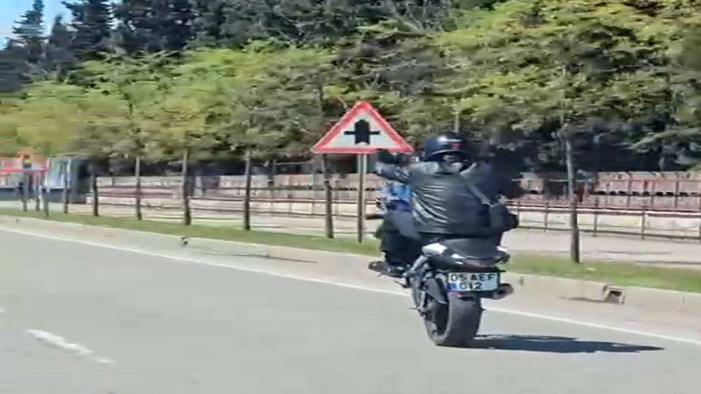 Ordu’da motosiklet ile trafikte şov yapan sürücüye ceza yağdı