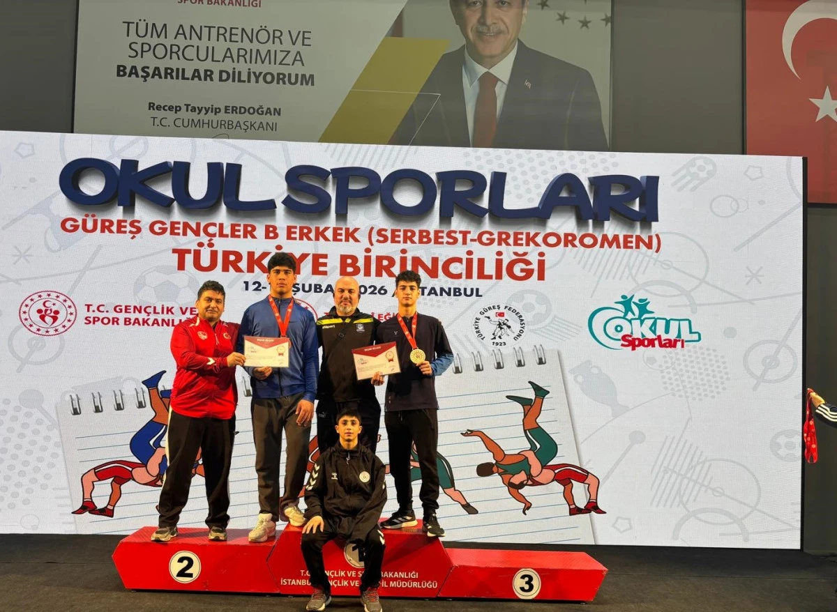 Manisalı güreşçilerden Türkiye Şampiyonası’nda çifte madalya