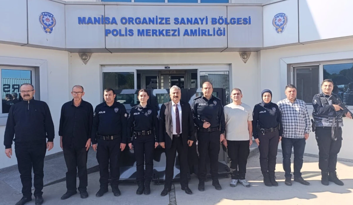 Manisa İl Emniyet Müdürü halkın yanında