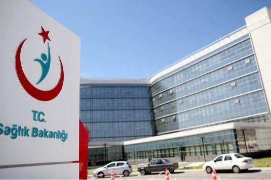 Sağlık Bakanlığı duyurdu... Seyahat gemisindeki 3 Türk vatandaşı karantinada
