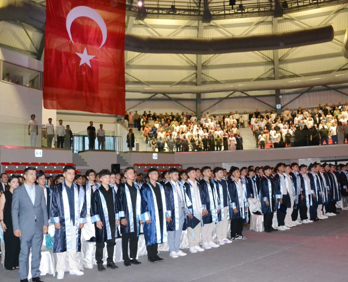 MOSTEM 13. döneminde 408 öğrenciyi iş hayatına kazandırdı