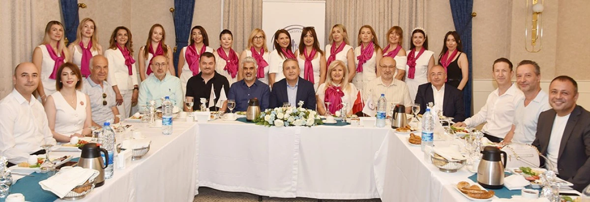 KAR-İŞKAD, kamu kurum yöneticisi babaların babalar gününü kutladı